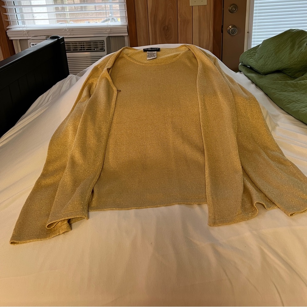 Vintage sweater with attached shell